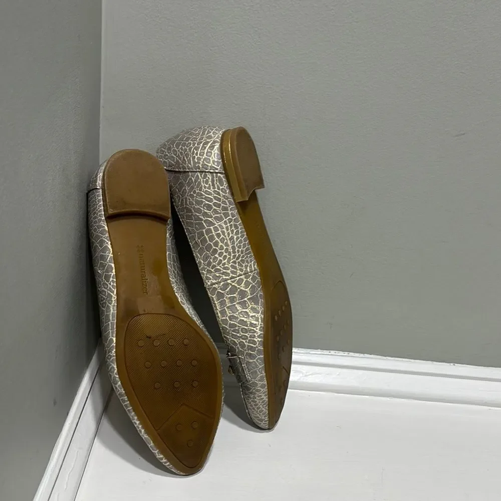 Snakeskin Textured Women's Gray & Gold Flats w/ Gold Accents size 7.5